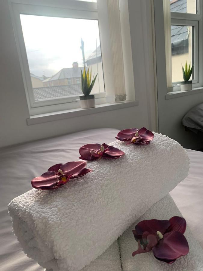 Ak Serviced Apartments - Exclusive Two-Bedroom Apartment Cardiff Exterior foto