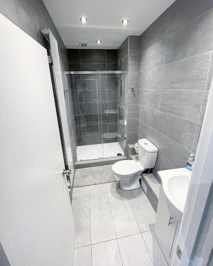 Ak Serviced Apartments - Exclusive Two-Bedroom Apartment Cardiff Exterior foto